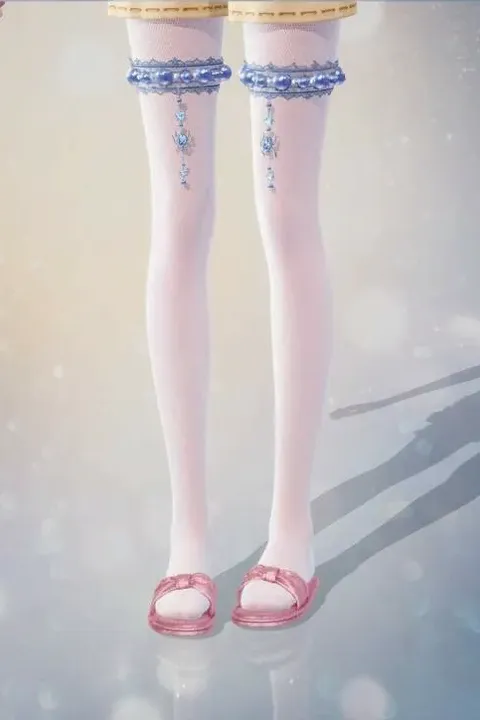 Kilauan Cahaya Bulan: Kehidupan Sunyi